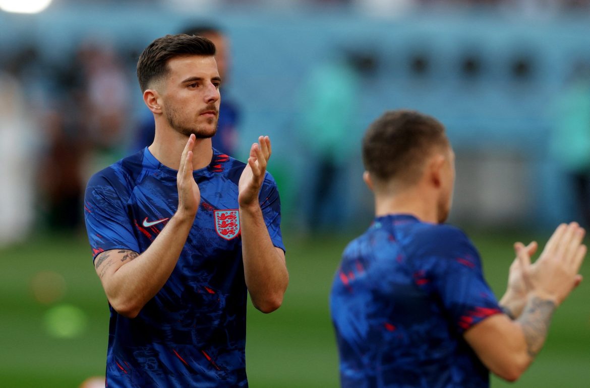 Newcastle eye Chelsea midfielder Mount