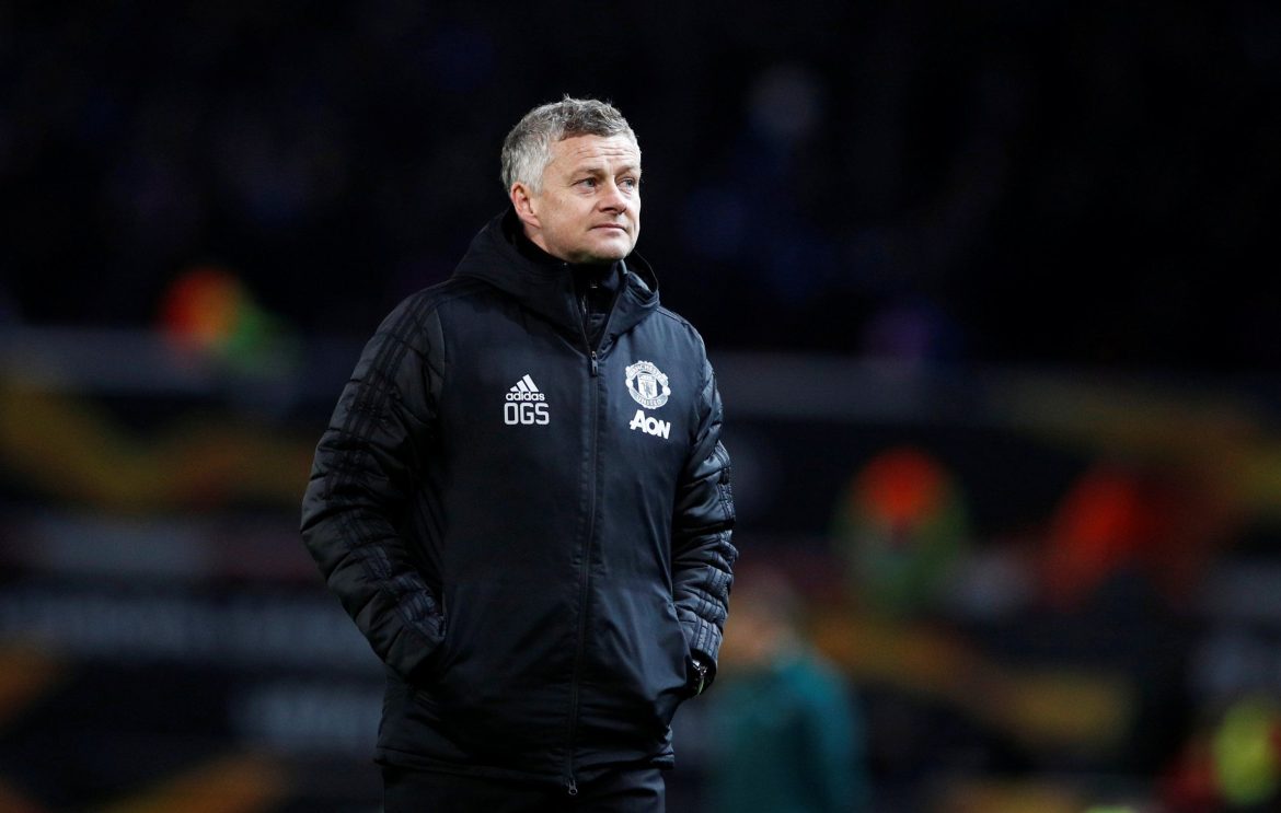 Manchester United: Fans react as Red Devils step up hunt for a new defender
