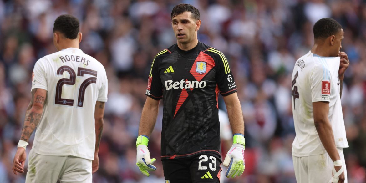 Aston Villa now open agent talks to sign Martinez heir who's in red-hot form